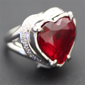 合成ルビーリング