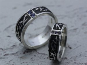 唐草文字ペアリング石入り