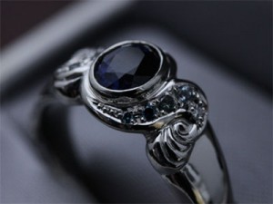 水モチーフのエンゲージリング2