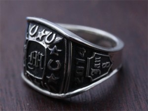 蹄鉄スクエアカレッジリング2